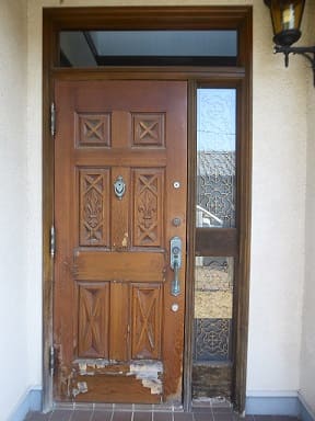 木製プレミア玄関ドアの再塗装1