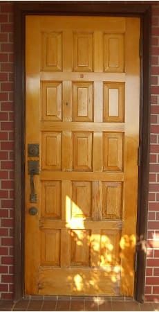 木製玄関ドア塗装・ヤマハ製1