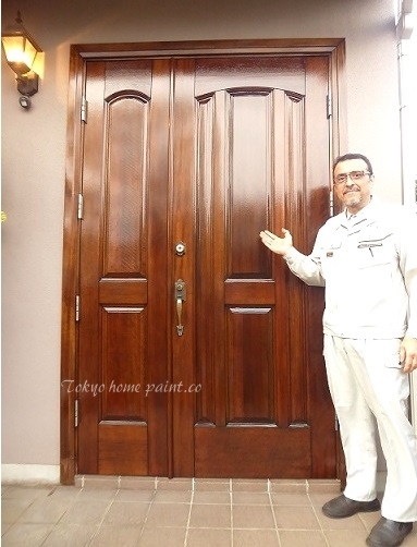 木製玄関ドアの再塗装