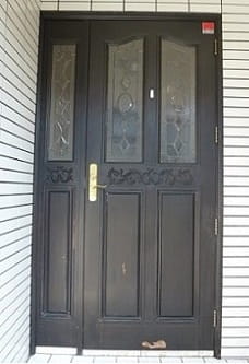 海外製木製玄関ドア再塗装、墨田区、工事前