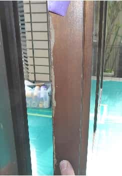 木製玄関ドア他社の施工ミス8