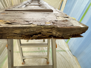 木製玄関ドア修理塗装・施工前世田谷区4